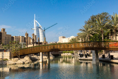 Obraz na plátně Burj Al arab and Madinat Jumeirah