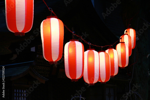 Wallpaper Mural red and white Lantern of the stripe Torontodigital.ca