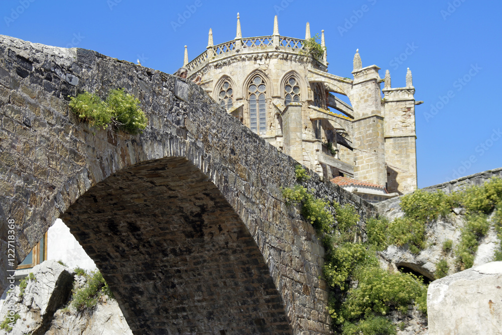 Cattedrale gotica e ponte medioevale