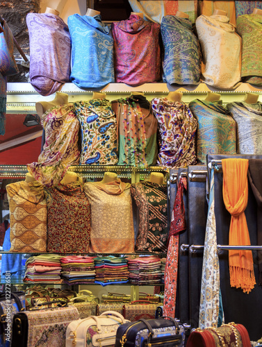 Wallpaper Mural ,MANNEQUIN,SOUVENIRS,GIFT ,BOUTIQUE, Torontodigital.ca