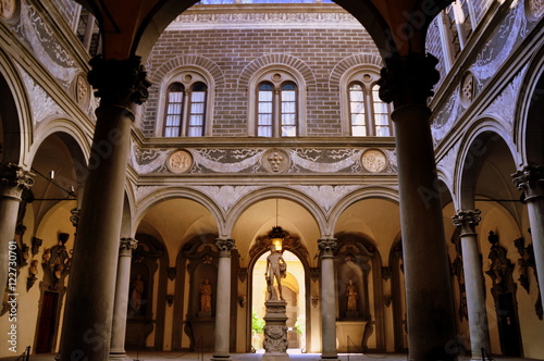 Florenz -Innenhof des Palazzo Medici Riccardi photo