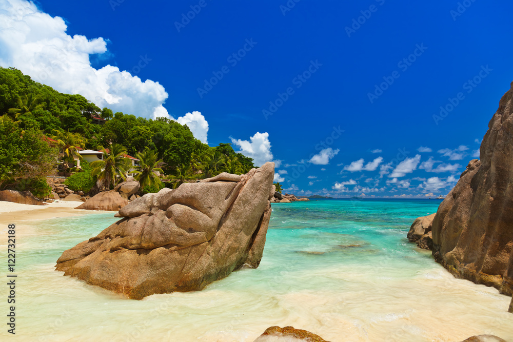 Obraz premium Tropical beach at Seychelles