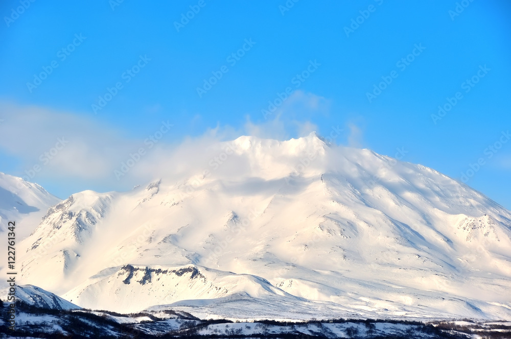 Fototapeta premium Winter landscape with volcano