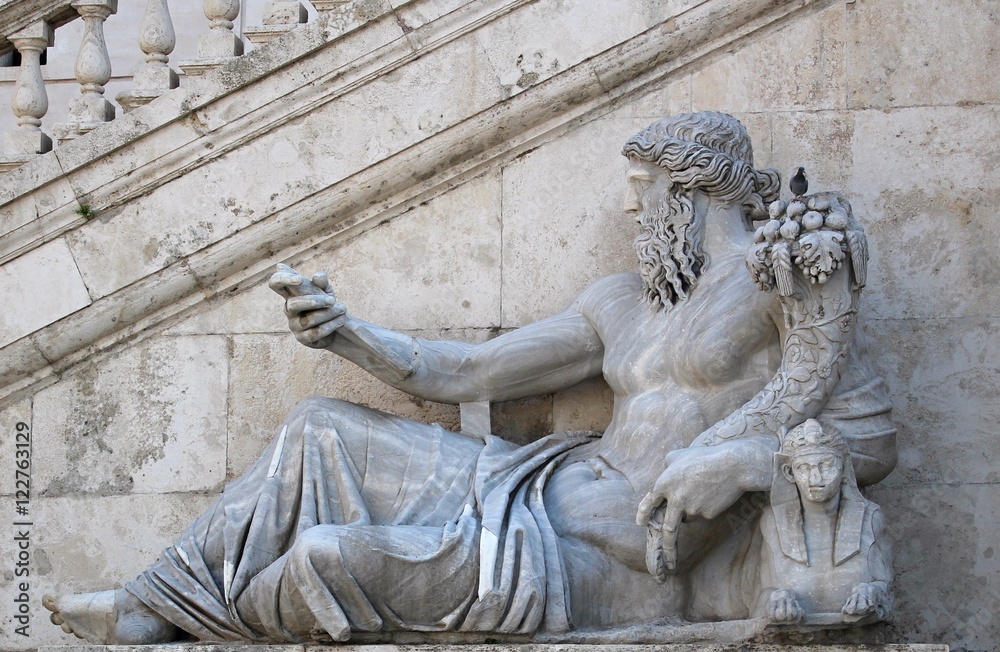 Statue in Rome.