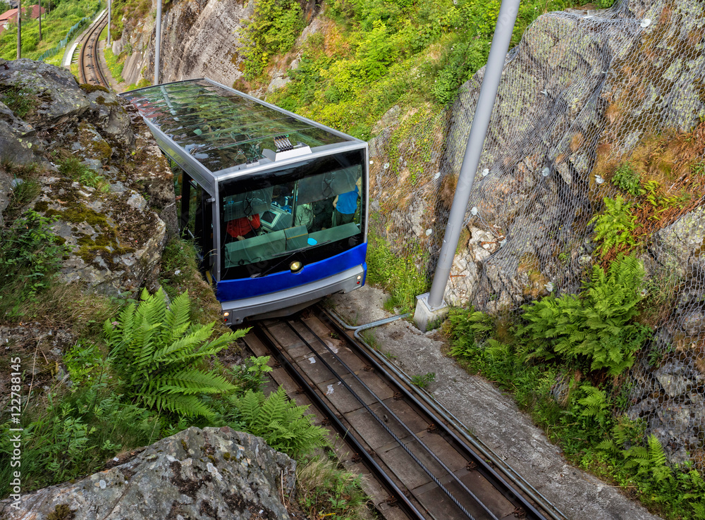 Naklejka premium Floibanen funicular to Mt Floyen at Bergen City