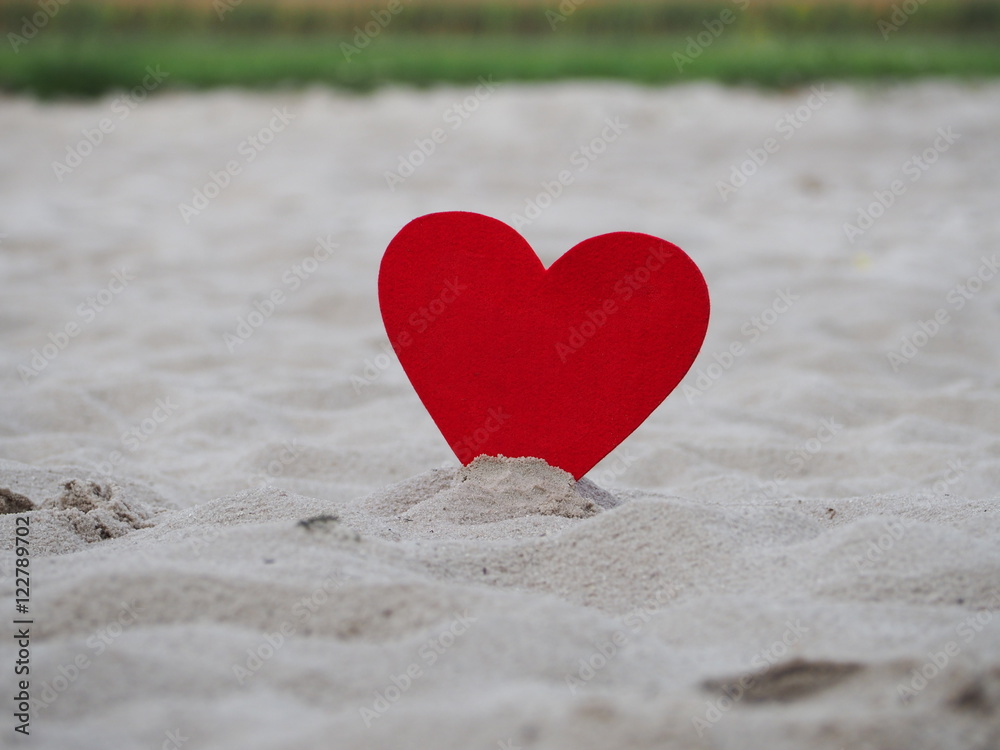 Fototapeta premium Herz im Sand 01
