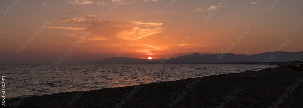 Tramonto sul mare Tramonto sul mare