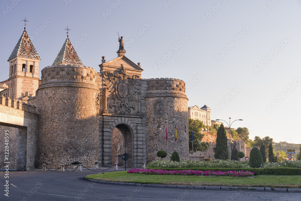 Toledo (Spain): walls and door