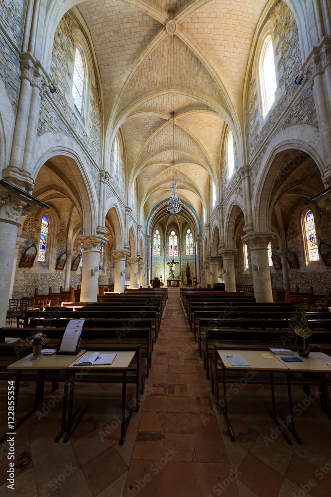 intérieur  église Sainte-Hélène