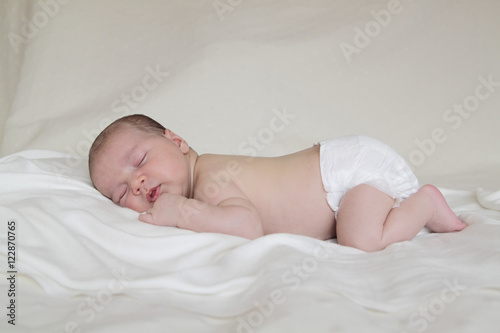 newborn sleeping only with nappy
