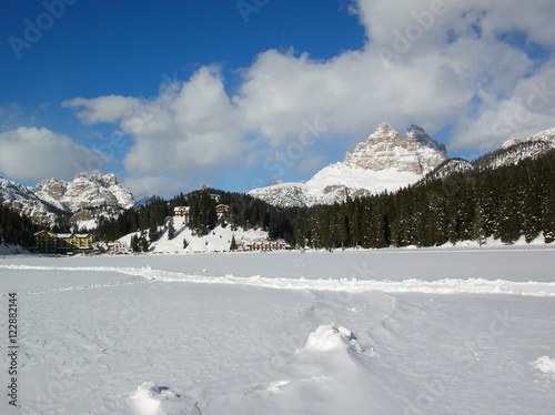 Tre cime di Lavaredo / panorama dal lago misurina © barwen