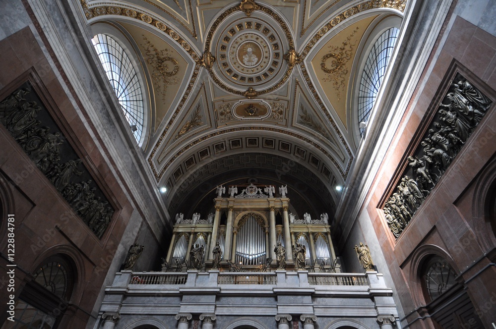 Fototapeta premium Esztergom Basilica interior