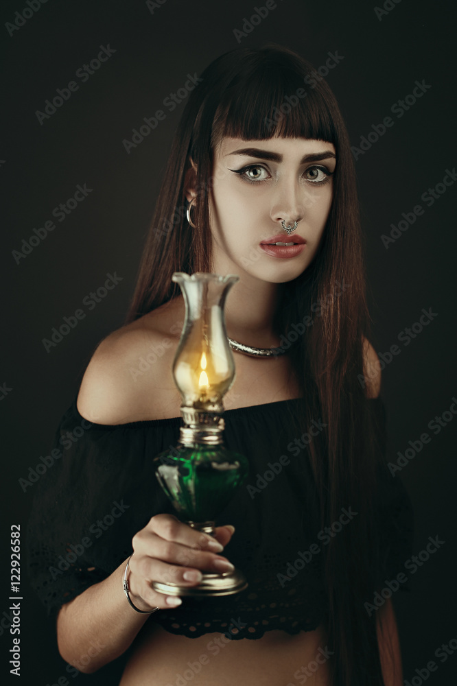 Woman fears the dark Woman fears the dark