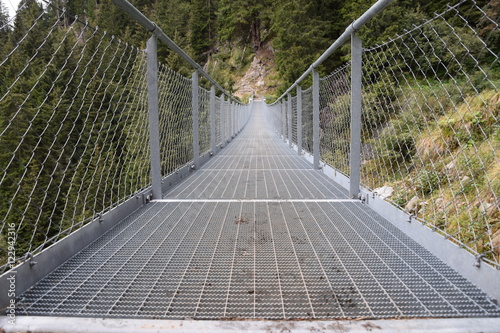 Hängebrücke aus Metall