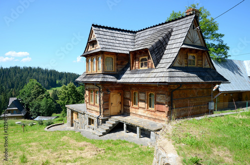 Obraz na płótnie Wooden house in the mountains (The Tatras in Poland) w salonie