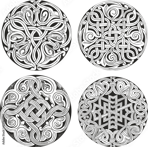 Set of round knot decorative patterns
