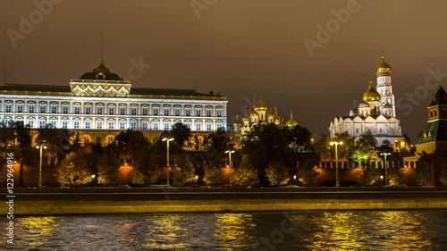 panoramic night view of moscow river time lapse
