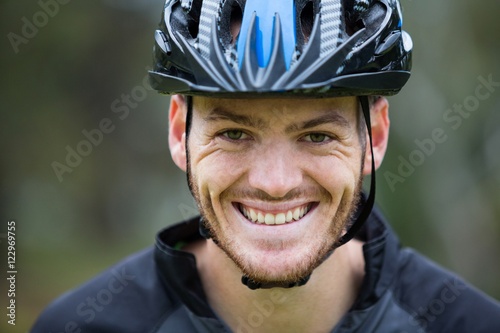 Close-up of smiling male athletic in park © WavebreakMediaMicro