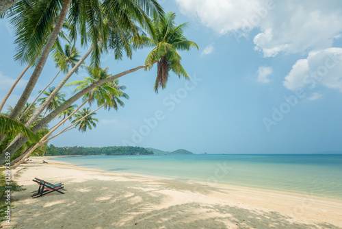 Fototapeta Naklejka Na Ścianę i Meble -  Beautiful tropical beach landscape at koh kood island,Thailand
