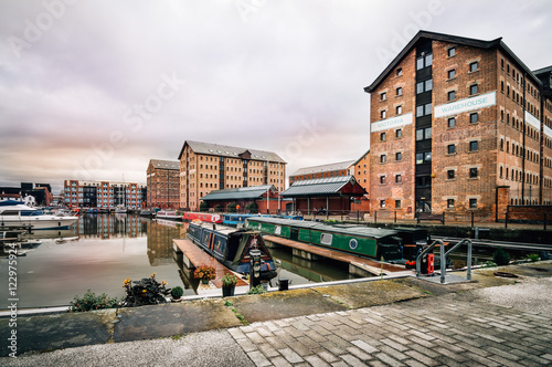 Obraz na plátně Gloucester Docks at sunset