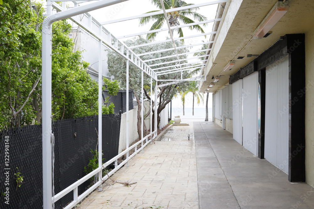 Businesses boarded up for Hurricane Matthew