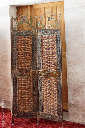 Woven screen in the  Suktan Isa tomb photo