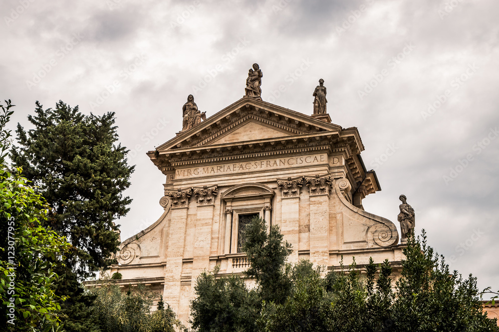 Basilique Sainte-Françoise dans le Forum Romain