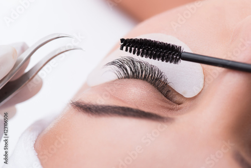 Obraz na plátně Lash lengthening treatment at beauty salon
