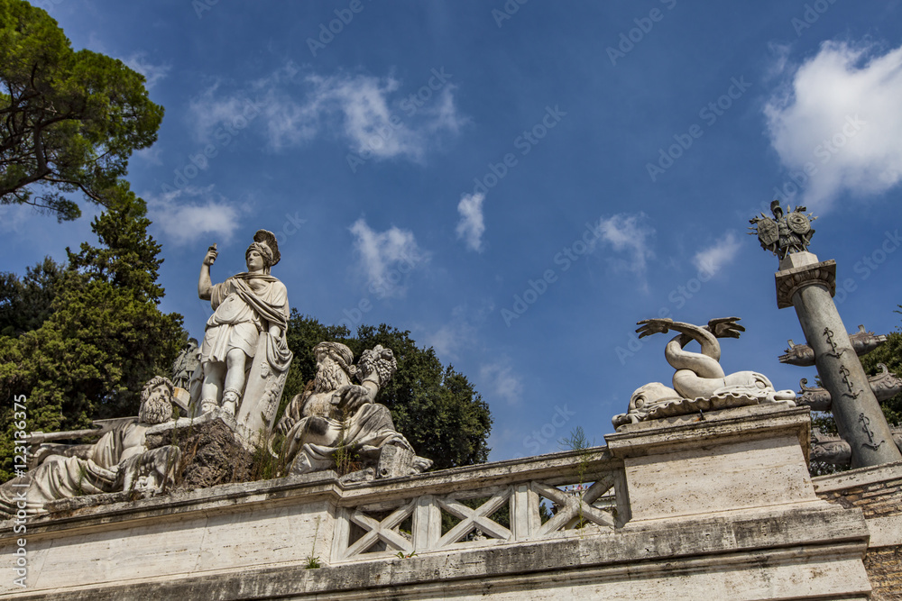 Obraz premium Fontana della Dea Roma in Piazza del Popolo in Rome