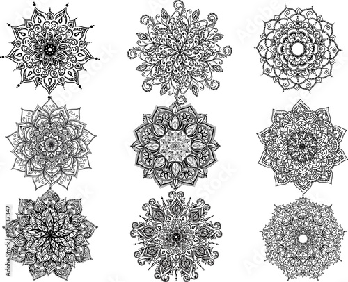 Vector Beautiful Handdrawn Mandala Set , Patterned Design Element