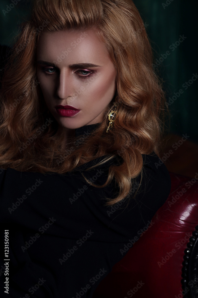 Naklejka premium Portrait of a woman.