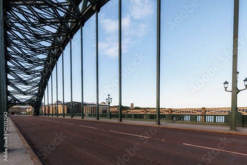 The Tyne Bridge, Newcastle upon Tyne, England)UK