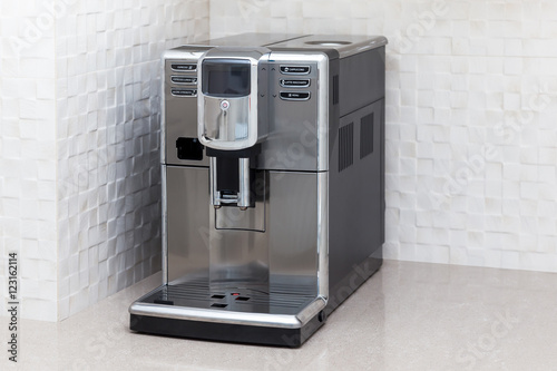 Fotografija Automatic coffee machine with different modes for preparing coffee drinks