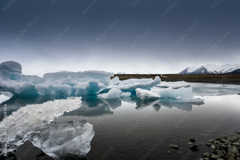 Icebergs at glacier lagoon 