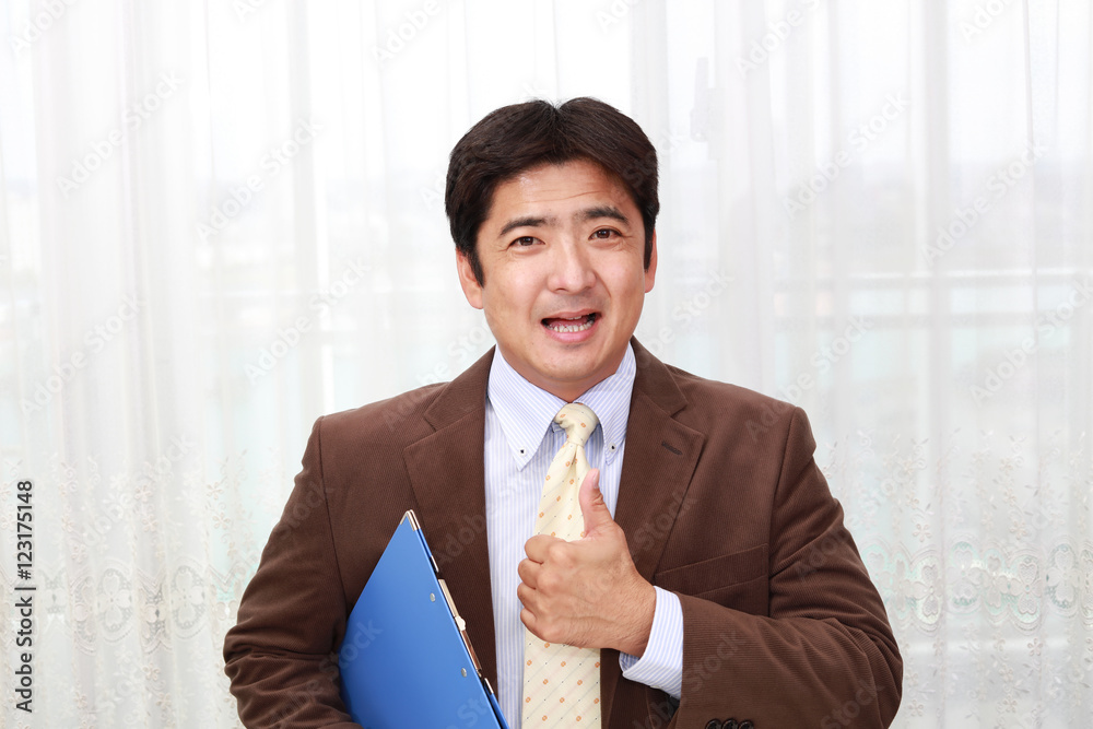 笑顔のビジネスマン