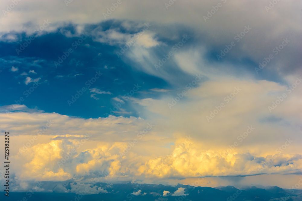 Obraz premium The sky with beautiful clouds.