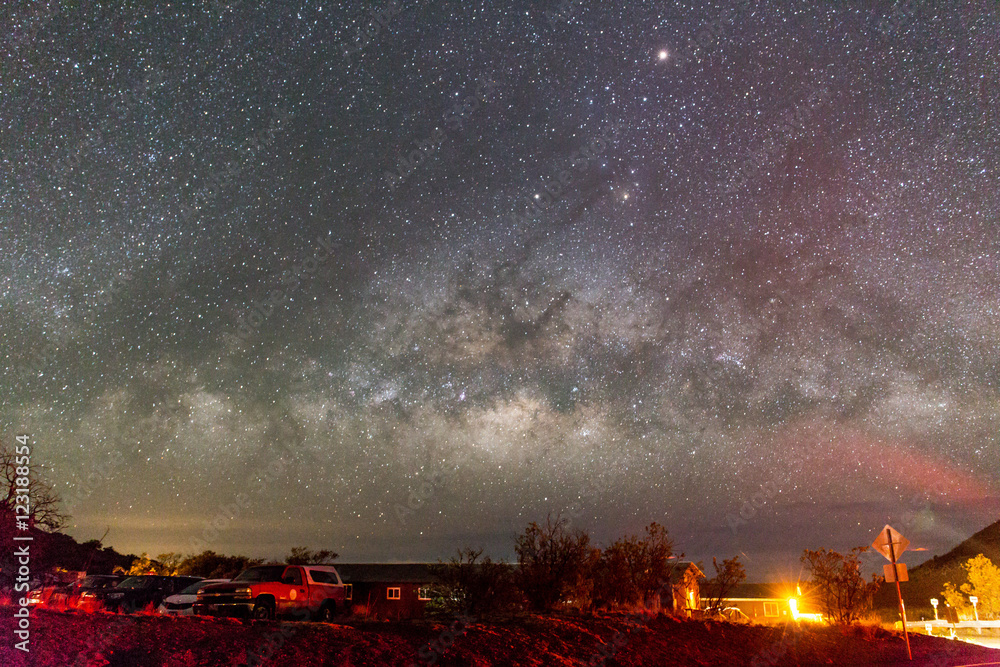 Fototapeta premium Rising milky way