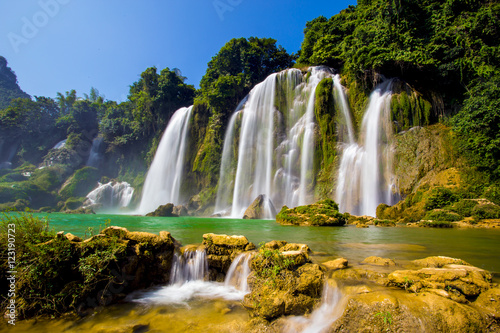 Bangioc waterfall in Caobang, Vietnam © sonha