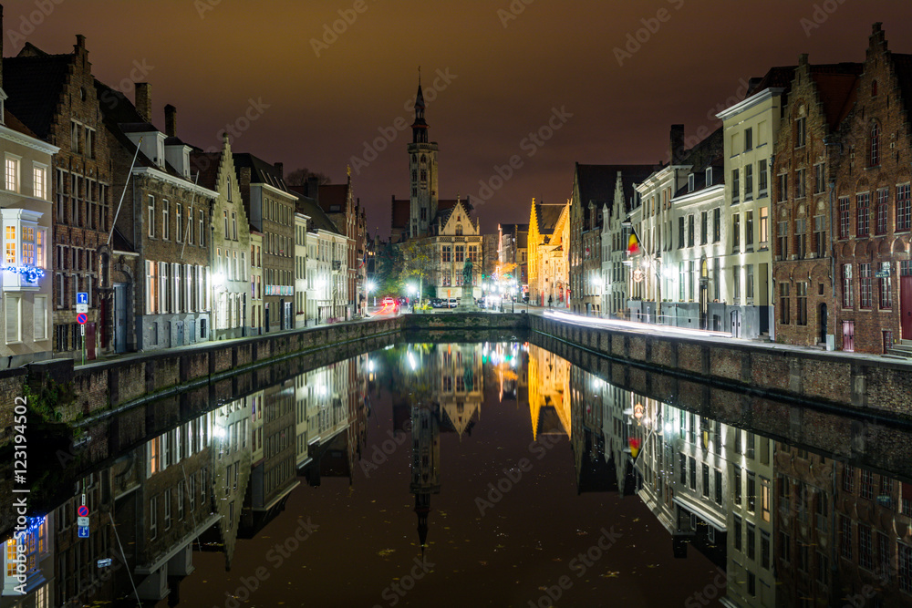 ベルギー・ブルージュの街並み・夜景
