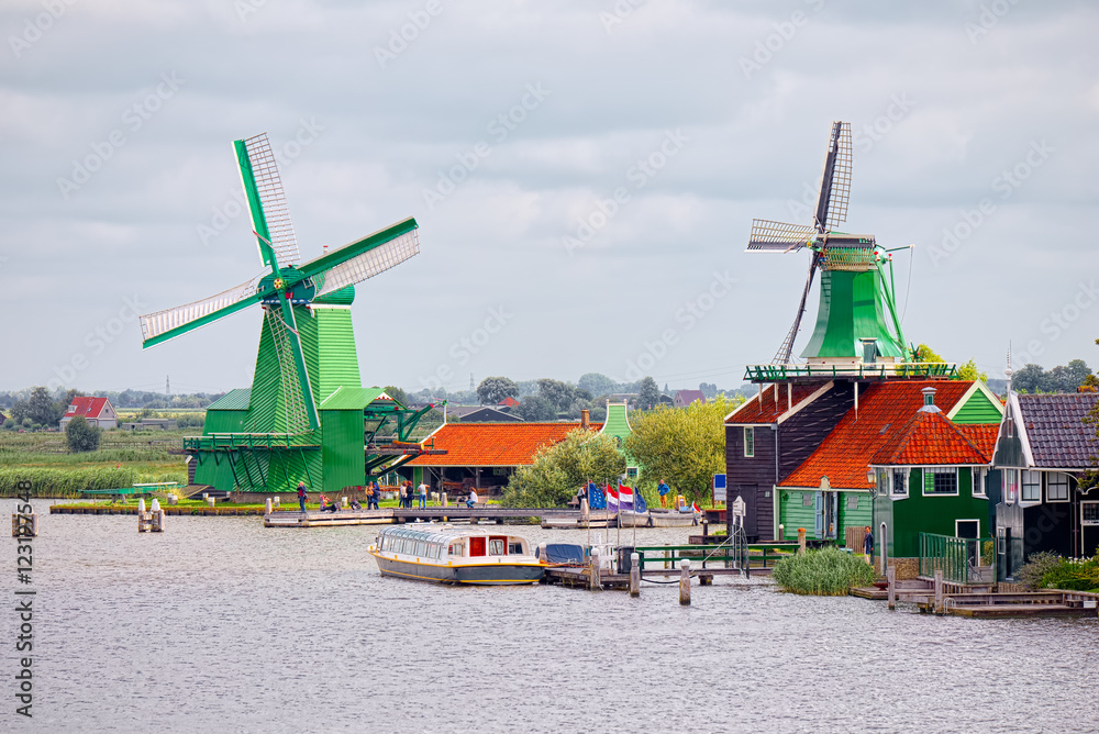 Obraz premium Mills of Zaandam, Netherlands