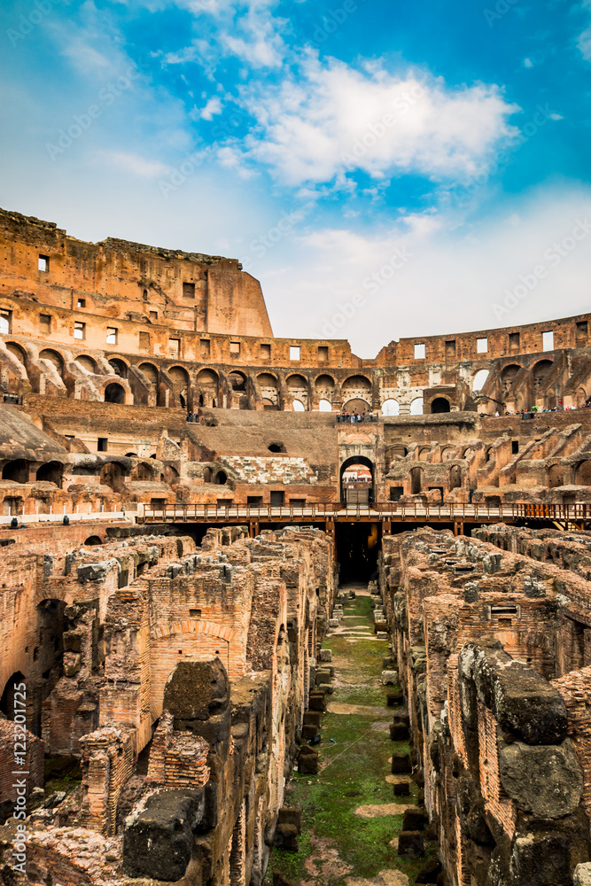 Intérieur du Colisée de Rome