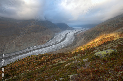 Aletschgletscher mit Eiger im Hintergrund