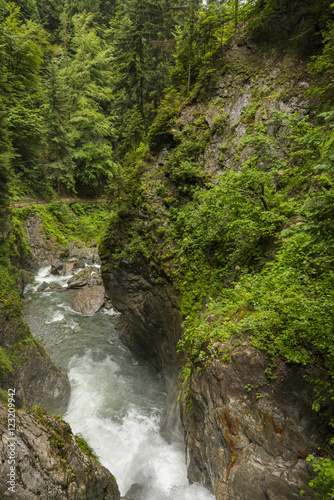 Chemin suspendu des gorges de la Diosaz