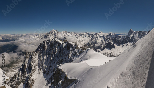 Foto Le massif du Mont-blanc vu depuis l'aiguille du midi à 3800 m d