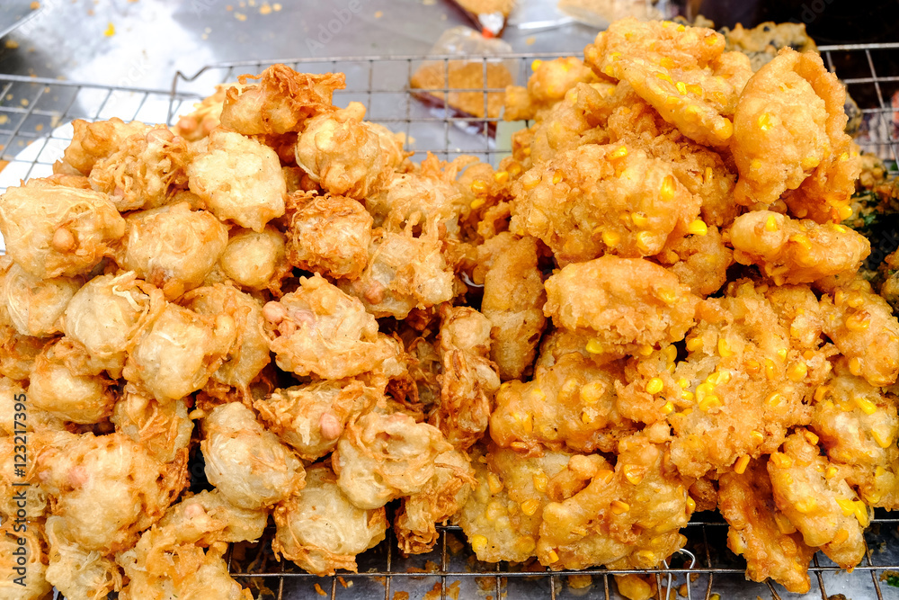 Vegetarian fried foods are sold in Chinatown (Yaowarat) with Vegetarian Festival. Bangkok, Thailand
Vegetarian fried foods are sold in Chinatown (Yaowarat) with Vegetarian Festival. Bangkok, Thailand