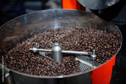  roasted coffee beans in a coffee roaster