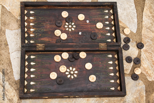 Altes dekoratives Backgammon-Spielbrett 