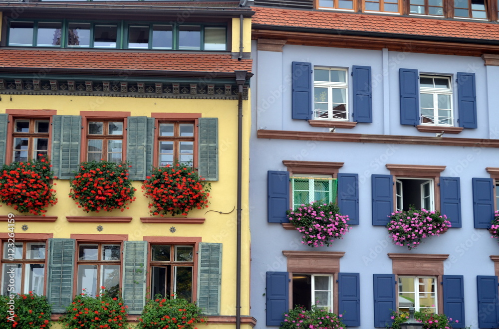 Fototapeta premium Bunte Hausfassaden in Freiburg