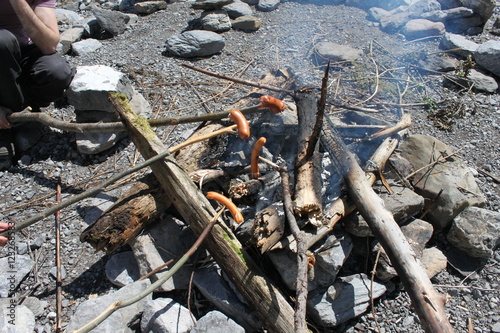 Würstchen am Lagerfeuer 