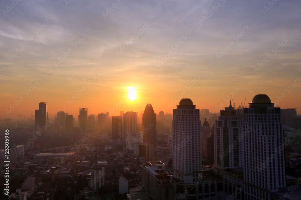 BANGKOK, THAILAND: beautiful foggy sunset ov BANGKOK, THAILAND: beautiful foggy sunset ov